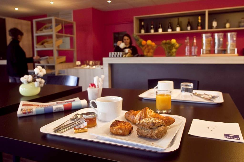 Kyriad Tours Sud - Chambray Les Tours Restaurante foto