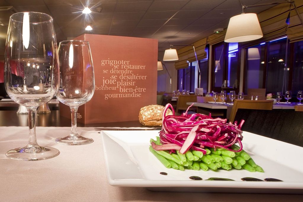 Kyriad Tours Sud - Chambray Les Tours Restaurante foto